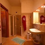 Tivet Otel