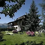 Otel Tivet Gressan