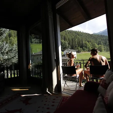 Tivet Hotel